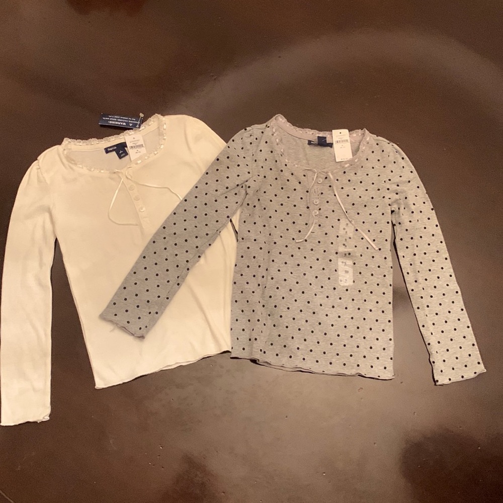 2 Gap kids Long sleeve tee size 6/7